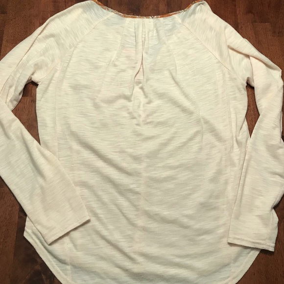 BKE Boutique The Buckle Mixed Media Top  Sz Small - Picture 5 of 5